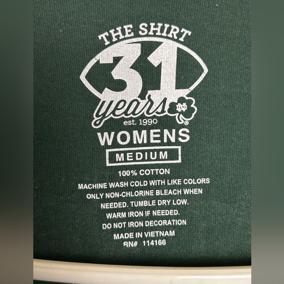 The Shirt 31 Years V-neck Tee Women’s Med EUC - Picture 2 of 5